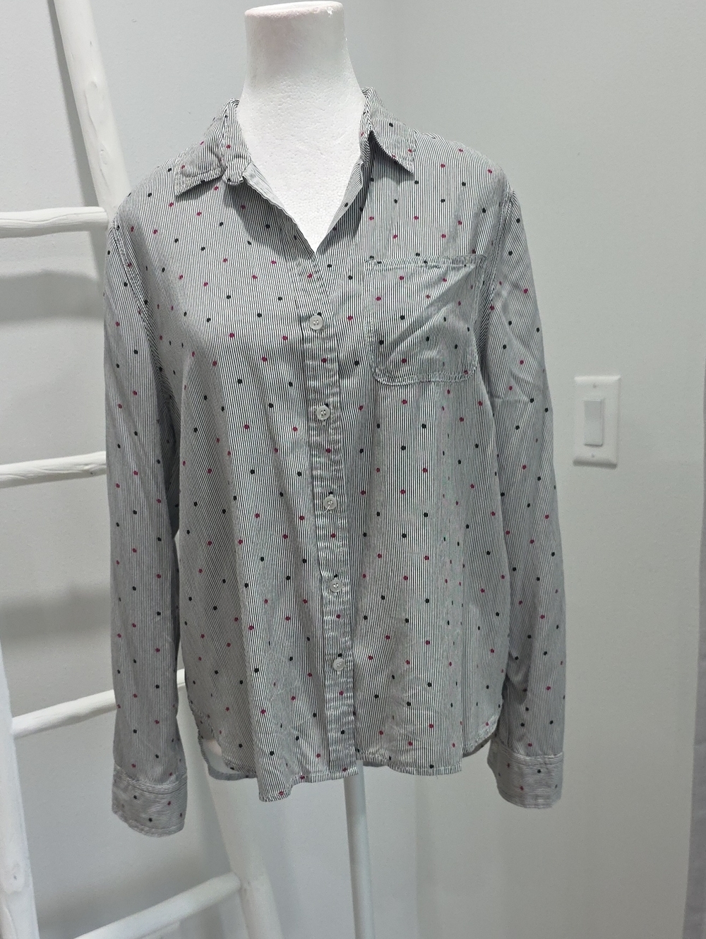 Light Gray Pinstripe Button-Up Shirt with Pink Dot Print
